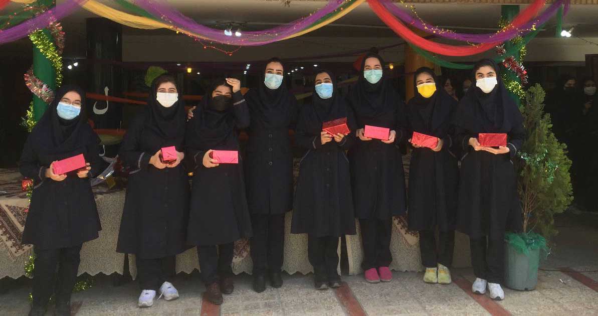 مراسم تقدیر از دانش آموزان برتر در زمینه های آموزشی، فرهنگی، پژوهشی و المپیاد در مسابقات و جشنواره های دانش آموزی