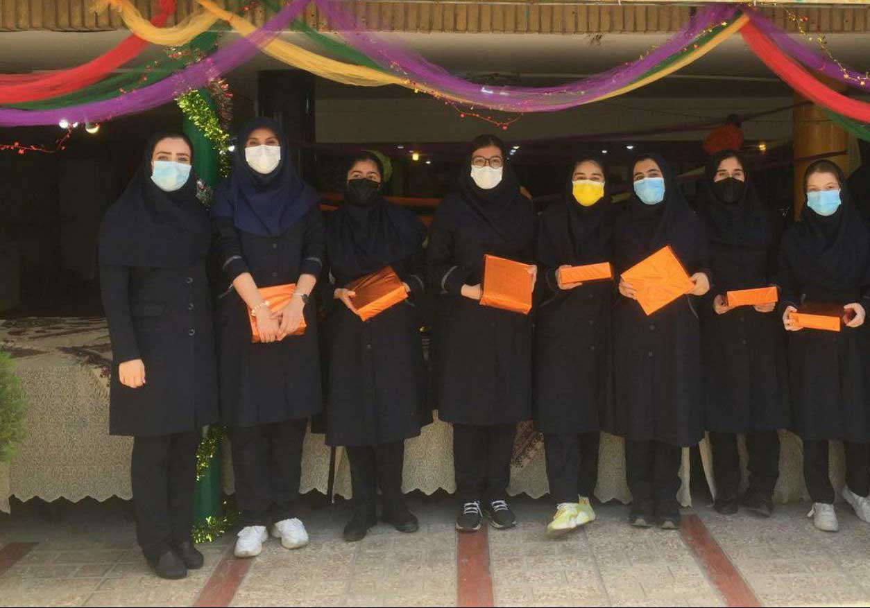 مراسم تقدیر از دانش آموزان برتر در زمینه های آموزشی، فرهنگی، پژوهشی و المپیاد در مسابقات و جشنواره های دانش آموزی