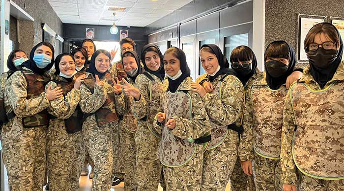 اردوی تفریحی کارتینگ و پینت بال به مناسبت روز دانش آموز و رفع خستگی آزمون نشانه و اردوی مطالعاتی ویژه پایه دهم و یازدهم